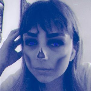 Meet your Posher, Holly